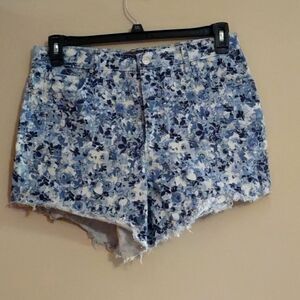 ‎Gloria Vanderbilt blue floral size 10 Amanda Short Shorts